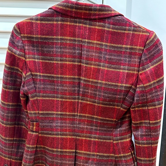 BCBGMAXAZRIA Luxury petite blazer in XS, Maroon plaid coat. Double lined. - Picture 5 of 7